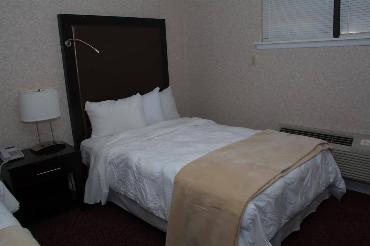 Atlantic Inn And Suites - Wall Township Екстер'єр фото